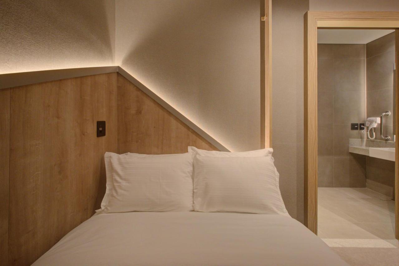 Fast Sleep Suites: Airport Convenience at Guarulhos Terminal 2 Exterior photo