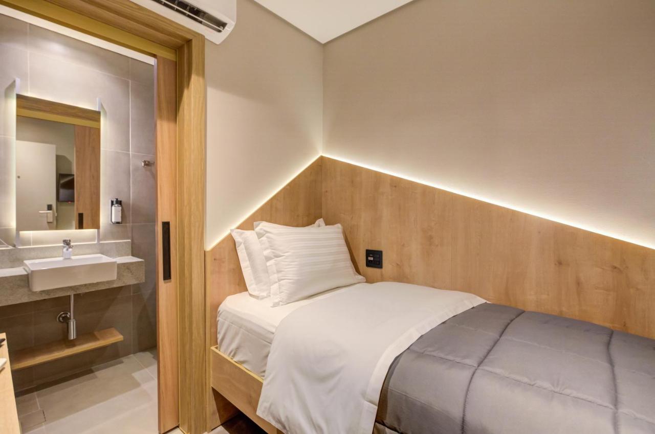 Fast Sleep Suites: Airport Convenience at Guarulhos Terminal 2 Exterior photo